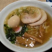 栃木の名産品や佐野ラーメンが楽しめる