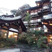 金具屋は見応えがあります。