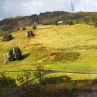 部屋からゲレンデを望む