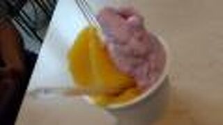 空港1階にある小さな店舗