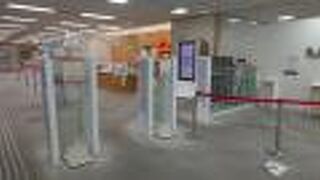 1998年に、陣中町から現在地に移転開館