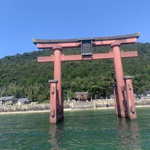 青空と鳥居、素晴らしい景色