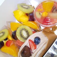 フルーツタルトやモンブラン