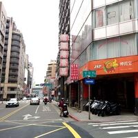 朝食付きだったが斜向かいのスナックで