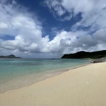 誰も居ないビーチ