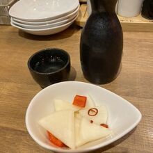 日本酒とピクルス