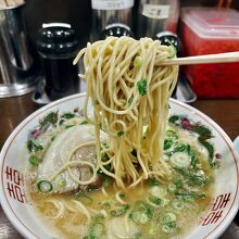 豚骨ラーメン