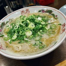 豚骨ラーメン