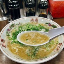 豚骨ラーメン