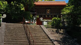 第一峰門と大雄宝殿が国宝に指定されている：崇福寺(長崎県長崎市) 