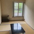 部屋は狭いのですが…