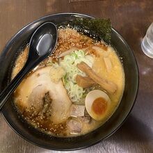 チャーシューも大きくて食べ応えあり