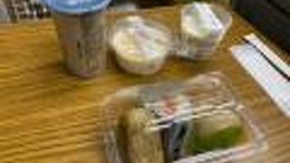 焼きおにぎりと辛子明太子おにぎりのお弁当！