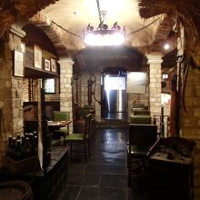 地下の博物館内