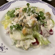 メインのサラダ