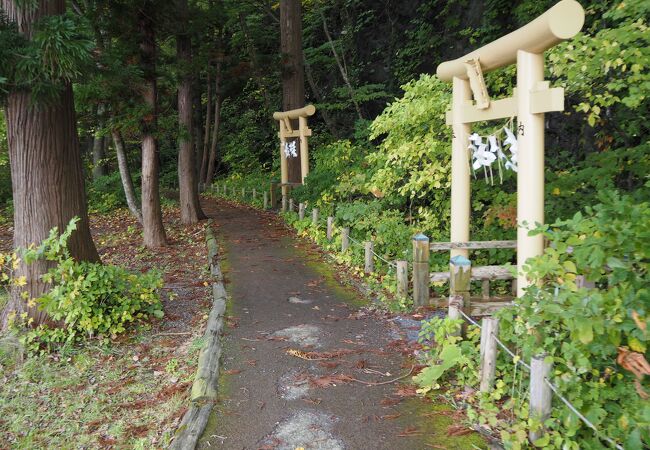 十和田神社への道沿いにあり