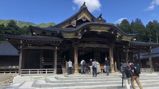 神秘的な神社