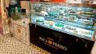 イートインカフェも併設