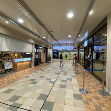 朝のエキュート品川