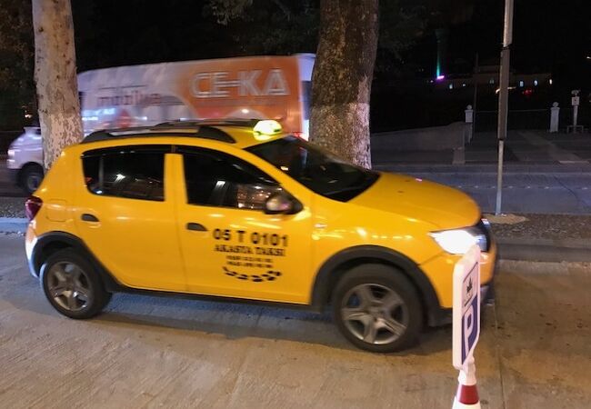 丘の上のレストランへ往復