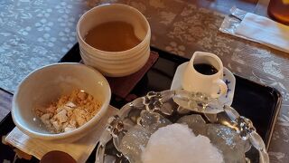 ぷるんぷるんの冷やし葛もち