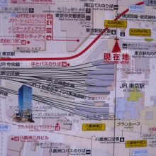 ＪＰタワーは、東京駅の丸の内南口の北側にあります。１等地です