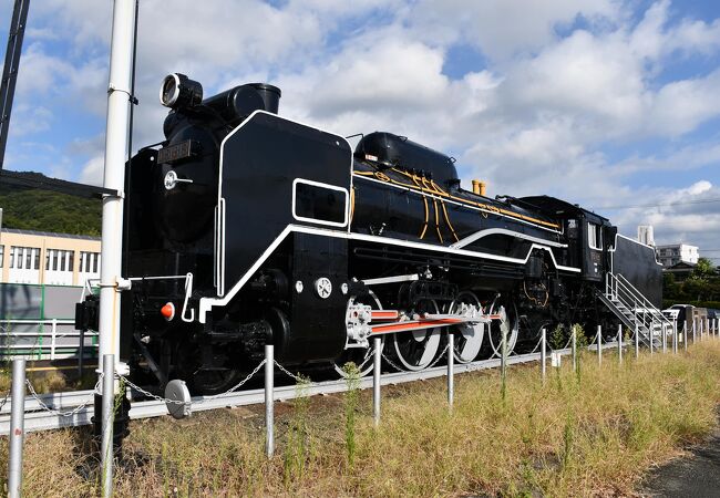 蒸気機関車も展示してある小郡文化史資料館