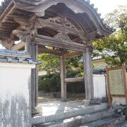 唐津神社の裏