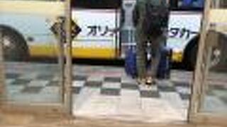 傘の貸し出しありました。