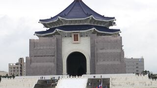 蒋介石の像