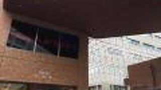 御茶ノ水駅のすぐ目の前にある商業施設