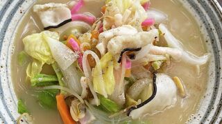 鯨ちゃんぽんや、鯨の炊き込みごはんが食べられる：道の駅 彼杵の荘