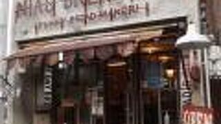 オシャレなパン屋さん