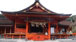 ここも人が多い