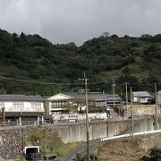 あちこちから湯煙が舞う温泉郷