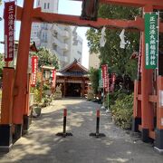 住宅街にある静かな神社