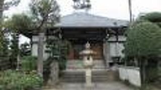 式亭三馬が眠っています