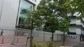 白山にキャンパスがある総合大学です。