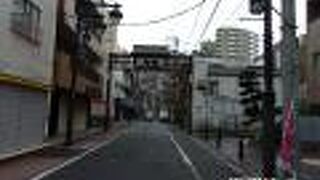 かつては板橋宿の中の仲宿があった場所です。