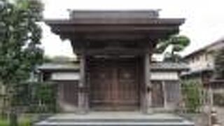 山門がみごとです