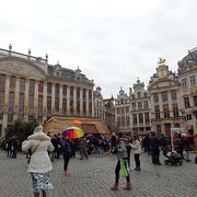 ブリュッセルを訪れたら必ず（？）行く世界遺産の広場「グランプラス」