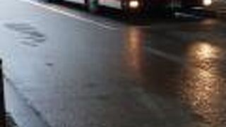 赤と白のボディが基本