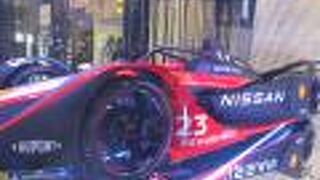 日産のショールーム