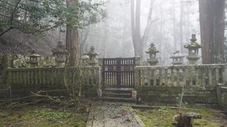 元亀元年（1571年）75歳で死去