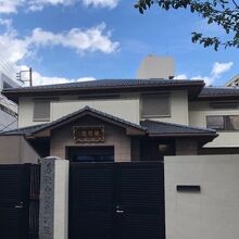 仲見世通りから