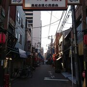 昭和の雰囲気の残る商店街