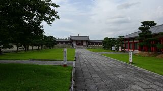 大唐西域壁画殿、駐車場から遠く、公開期間限定。