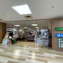 ファミリーマート (秋田空港店)