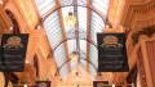 シティ中心部にある３つのアーケードの一つ