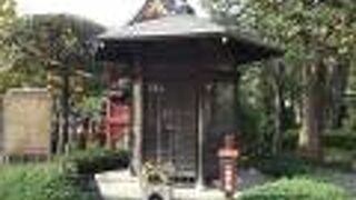 歴史のある石灯籠